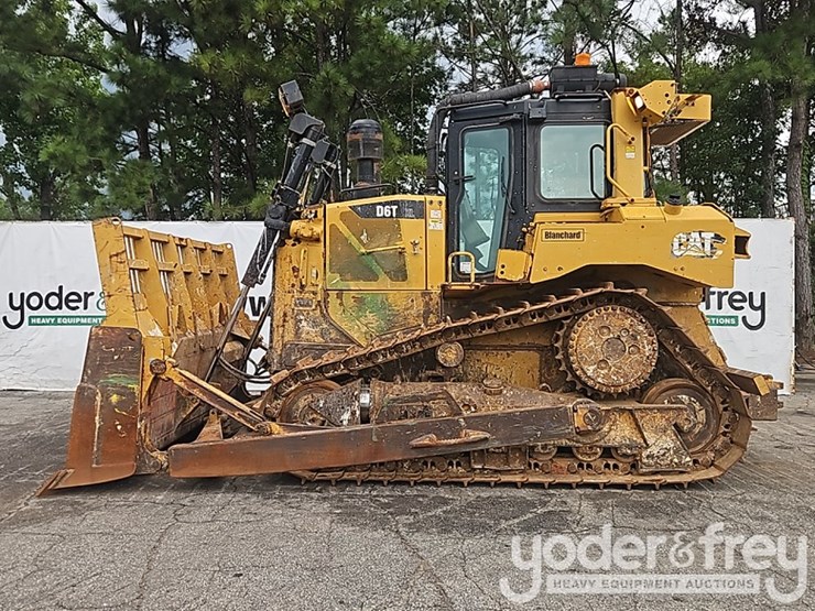 2014-caterpillar-d6t-image-2