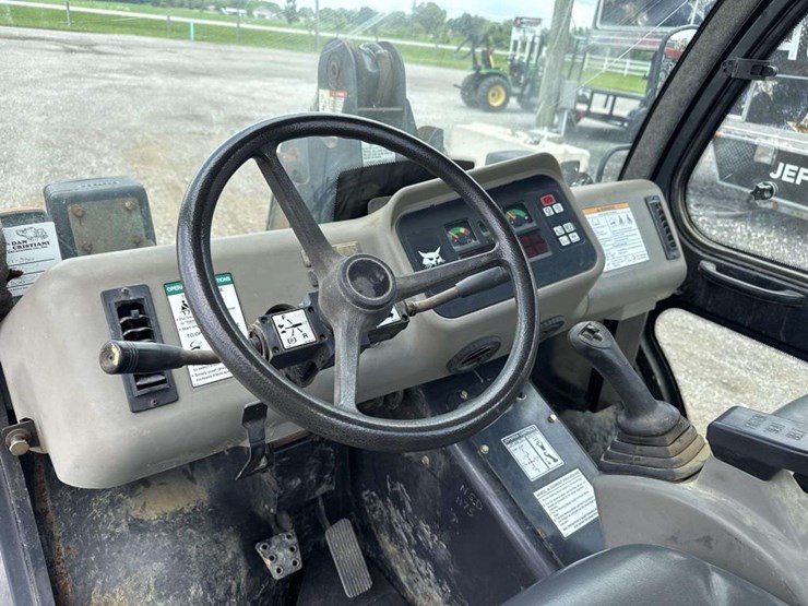 2006-bobcat-5600-tool-cat-image-15
