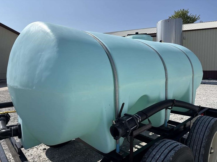 dalton-1300-galllon-tender-trailer-image-9