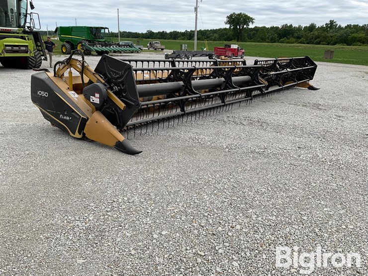 claas-1050-maxflex-535-series-platform-head-image-3