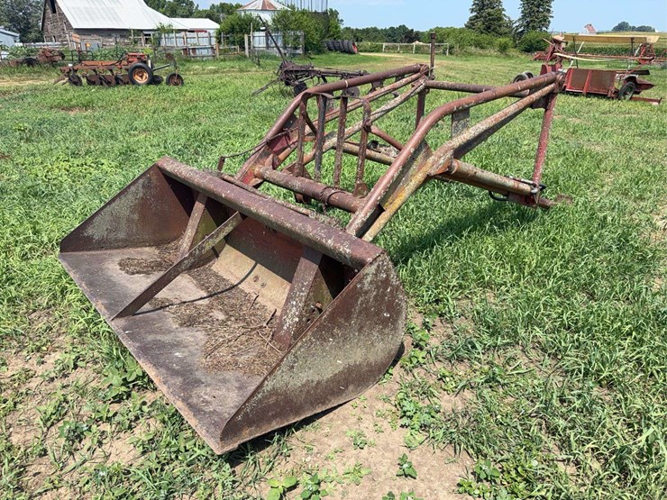 loader-for-farmall-300-or-350-image-1