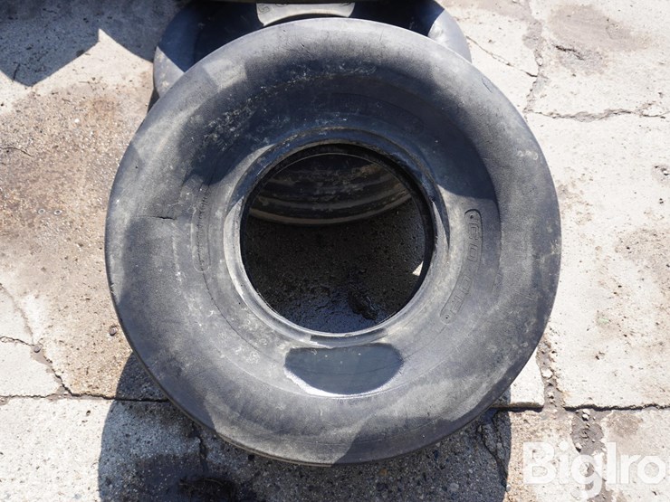 11.00-16-tires-image-11