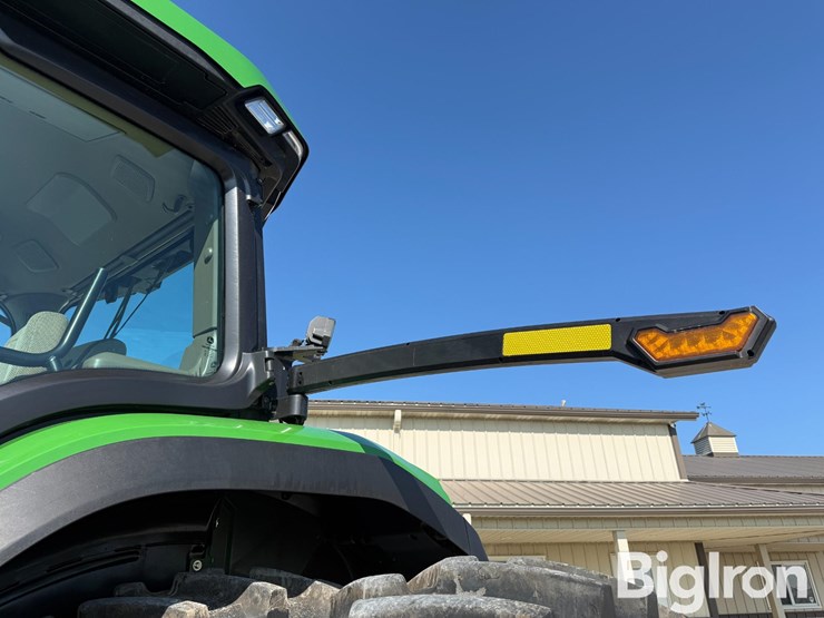 2025-john-deere-8r-250-image-18