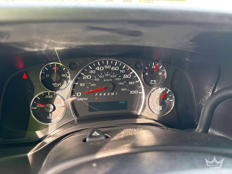 2017-chevrolet-express-2500-image-14
