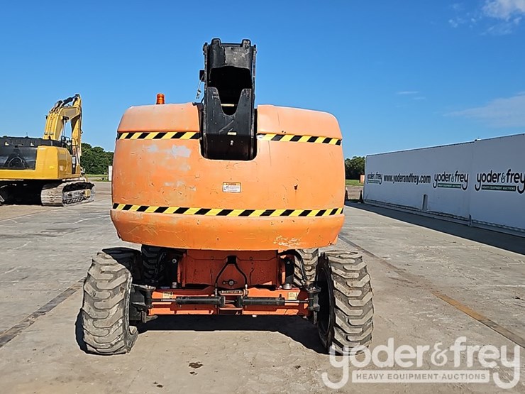 2016-jlg-600s-image-16