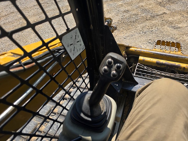 2013-caterpillar-289c2-image-47