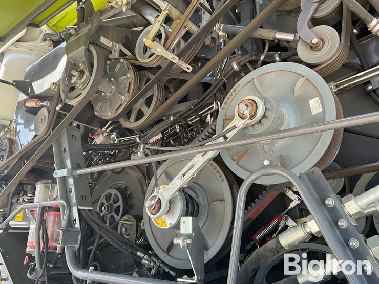 2021-claas-lexion-7400-image-18