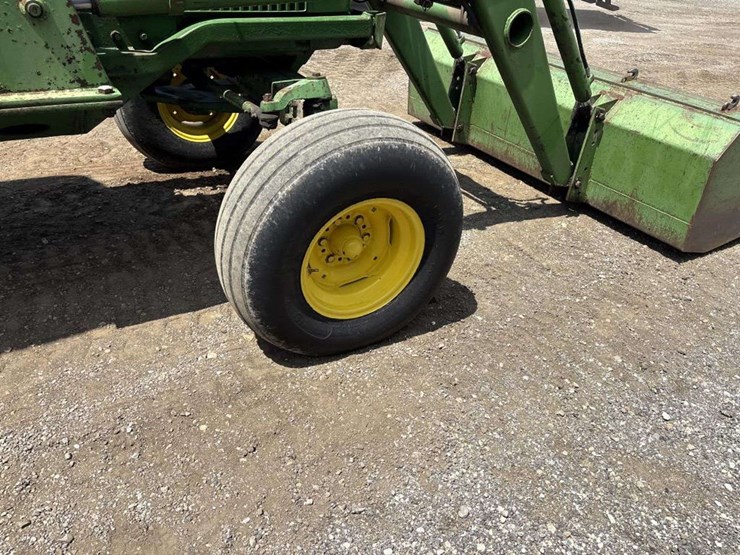 john-deere-4230-image-9