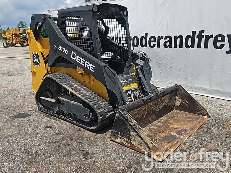2019-deere-317g-image-7