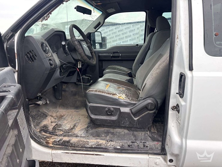 2011-ford-f250-image-21