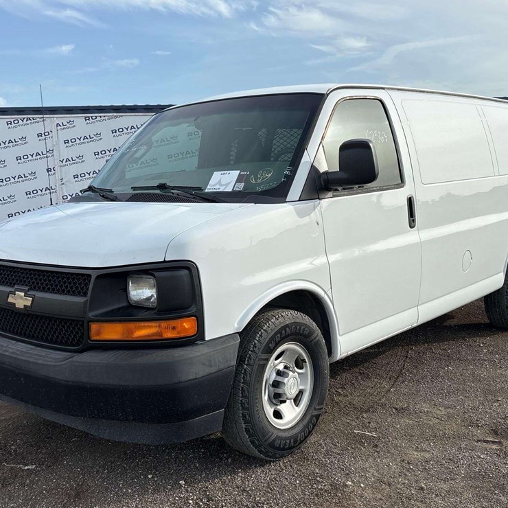 2017 CHEVROLET EXPRESS 2500