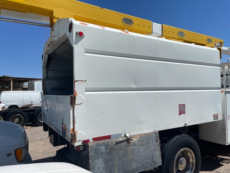 #2253-•-1998-isuzu-2-ton-cargo-truck-(has-nm-title)-(located-in-las-cruces)-image-10