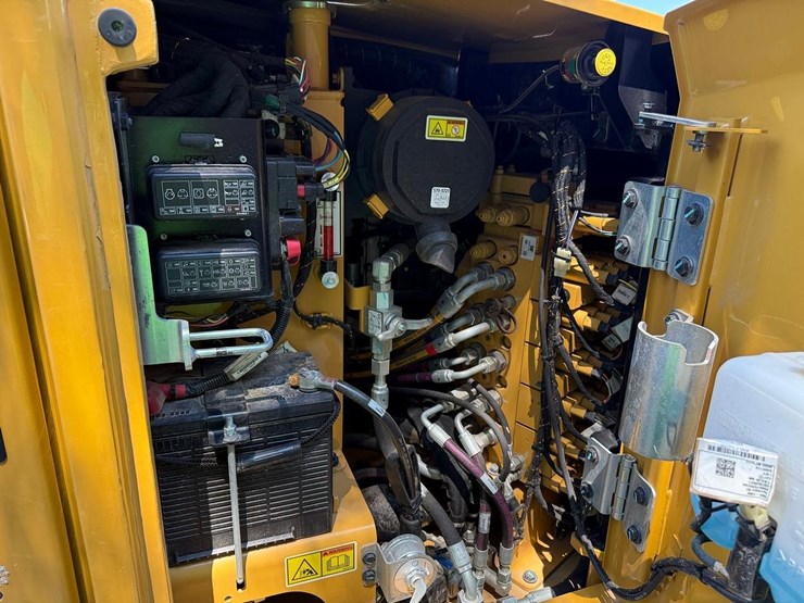 2022-caterpillar-305cr-image-14