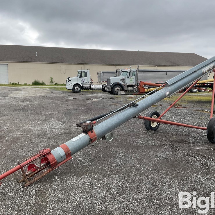 Hutchinson/Mayrath Truck Auger