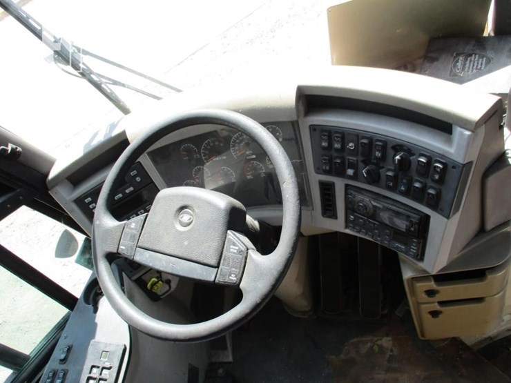 1999-mci-e4500-image-9