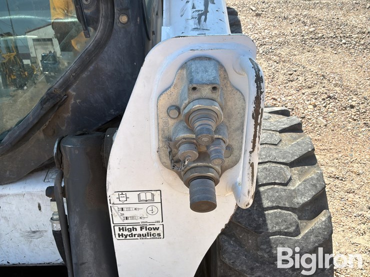 2016-bobcat-s750-image-13