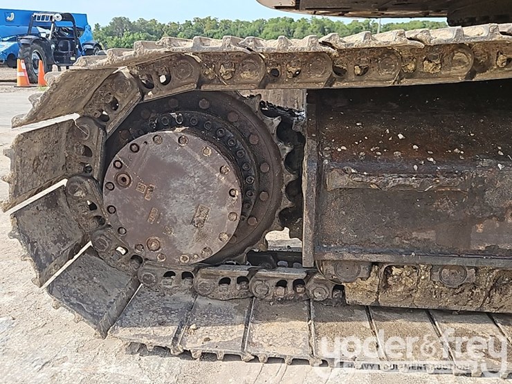 2013-caterpillar-328d-lcr-image-9