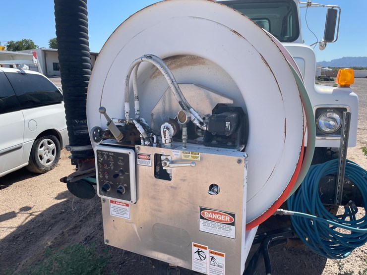 2005-vactor-2100-image-7