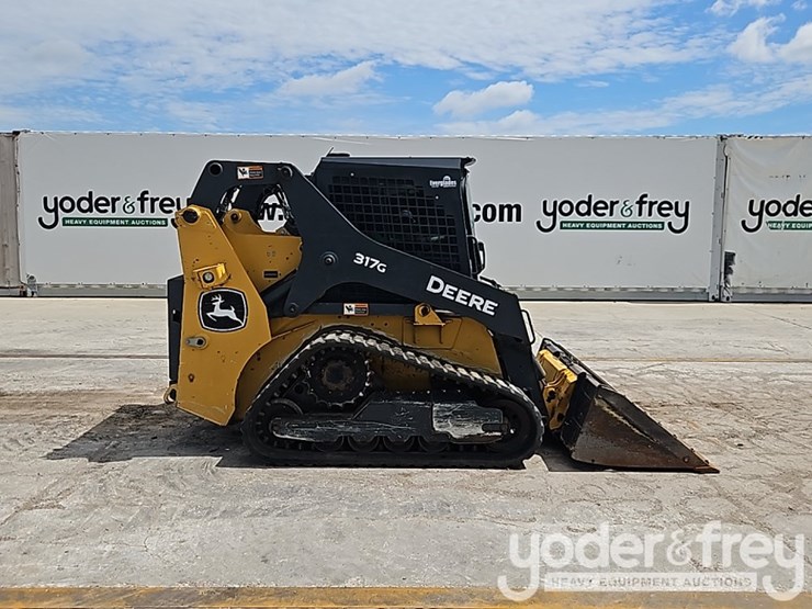 2022-deere-317g-image-6