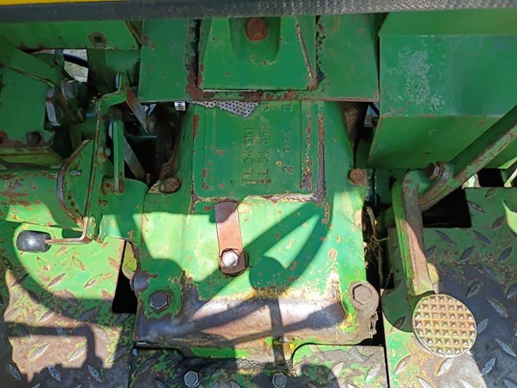 john-deere-2940-image-38