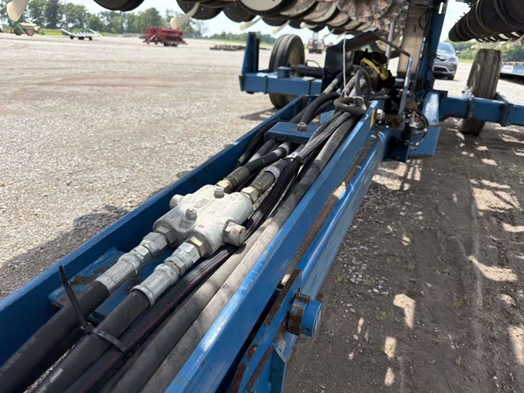 kinze-2600-image-17