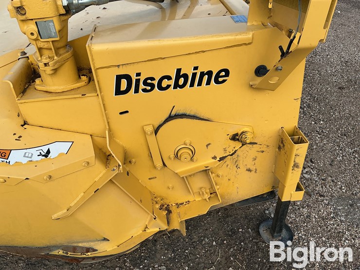 new-holland-750hd-image-13