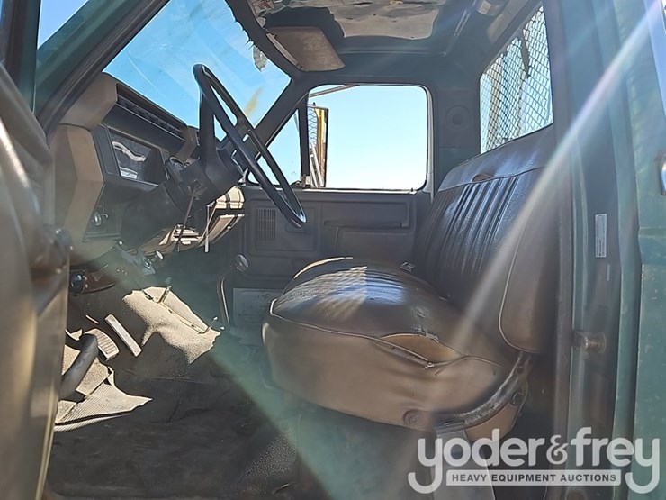 1987-ford-f700-image-24