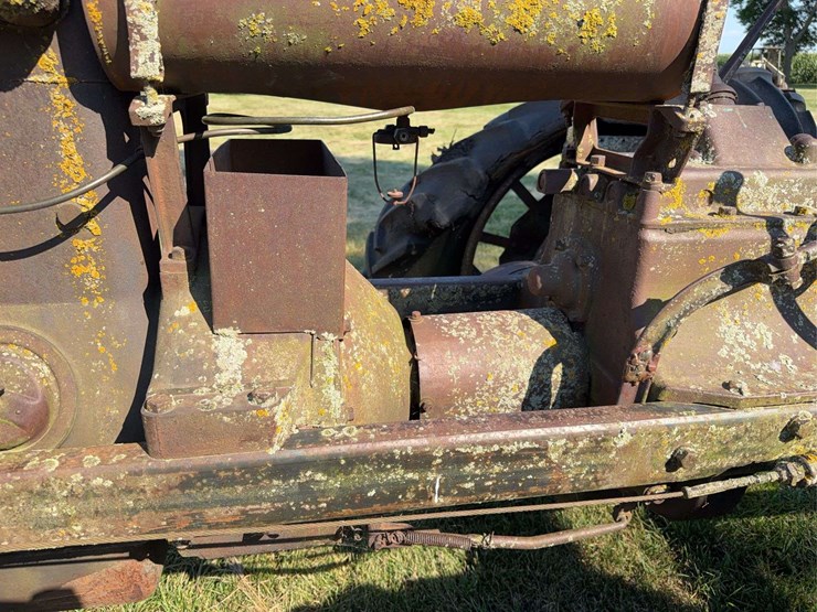 1931-farmall-f-30-duck-bill-image-35