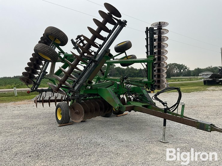 john-deere-630-image-3
