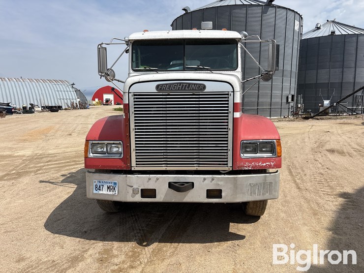1990-freightliner-fld120-image-2