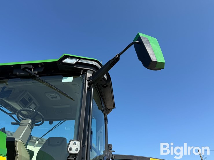 2025-john-deere-8r-250-image-12