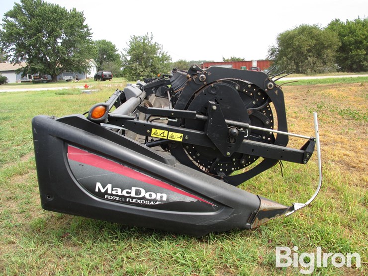 2014-mac-don-fd75s-image-4