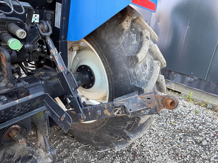 new-holland-t4.75-image-14