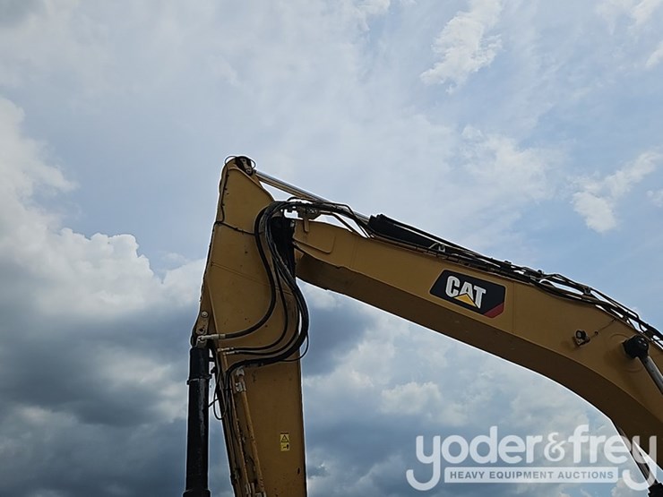 2019-caterpillar-336gc-image-18