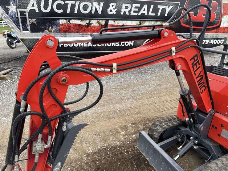 yc-15-mini-excavator-image-5