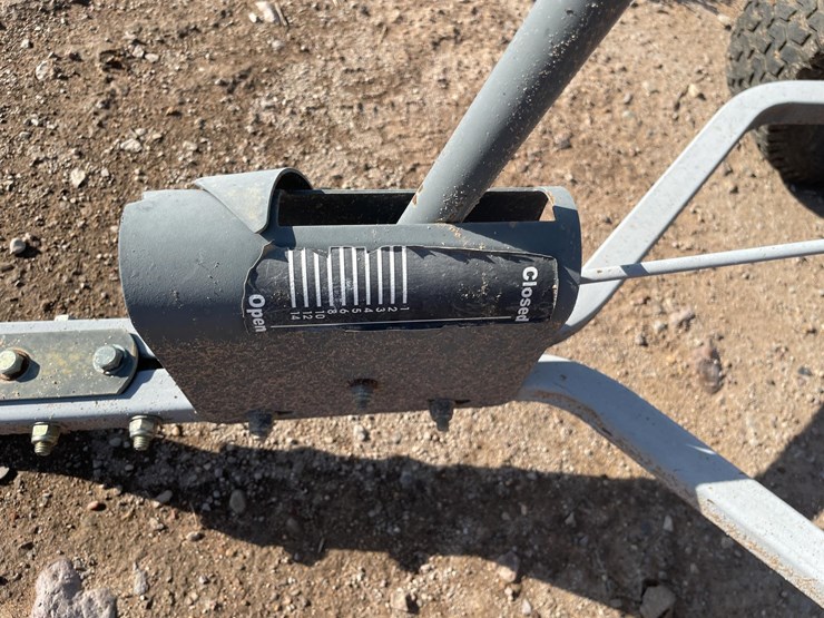 #2308-•-pull-type-spreader-(offsite-in-las-cruces)-image-6