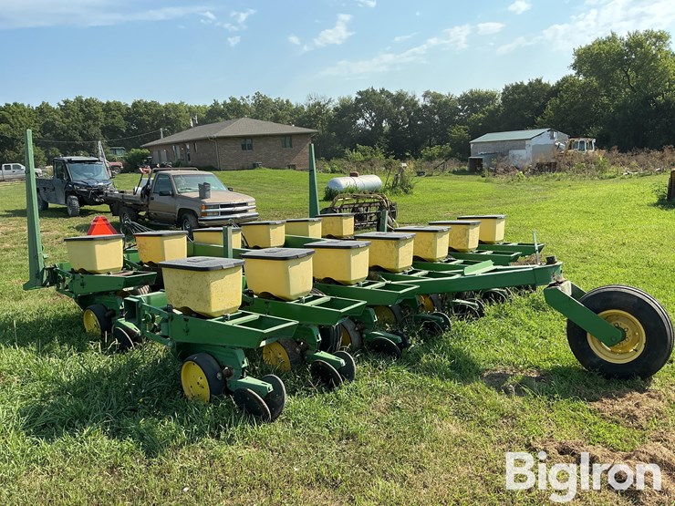 john-deere-7000-image-7
