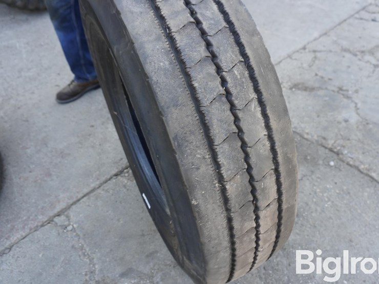 295/75r22.5-tires-&-rims-image-10