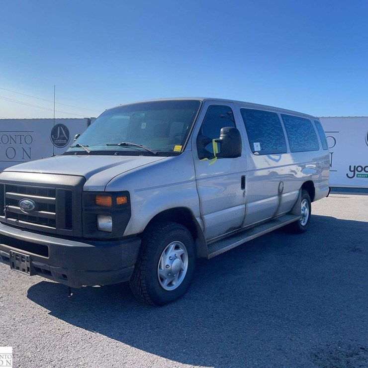 2011 FORD CARGO