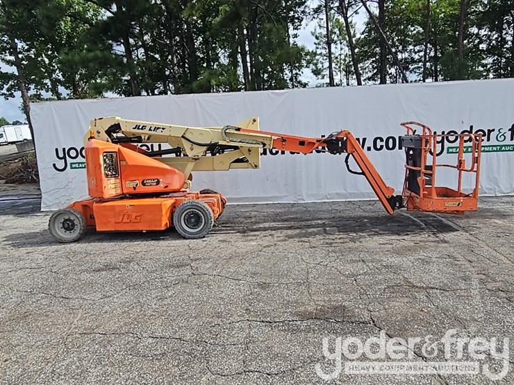 2011-jlg-e400ajpn-image-6