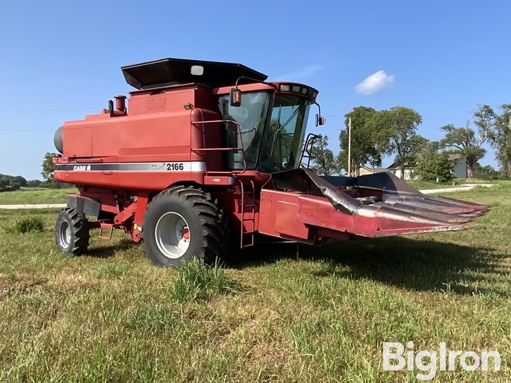 1996-case-ih-2166-image-3