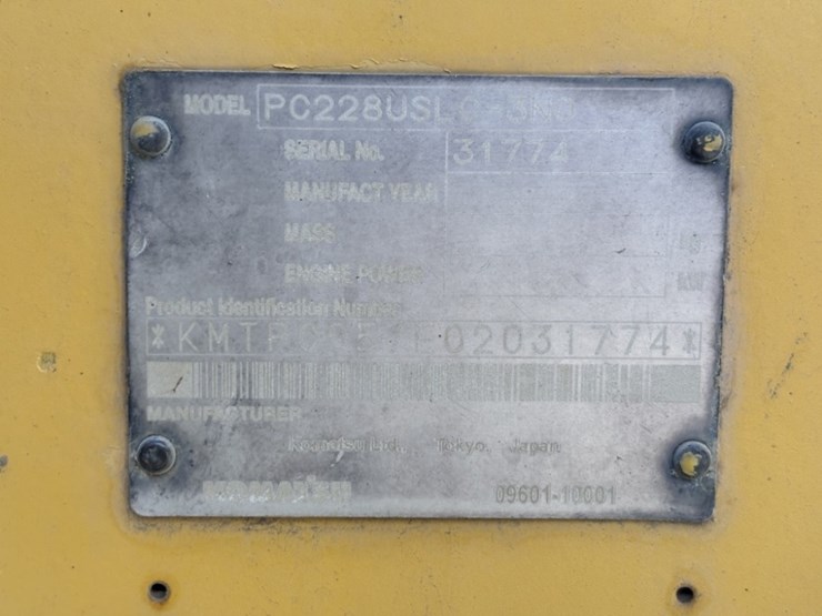komatsu-pc228us-lc-image-2