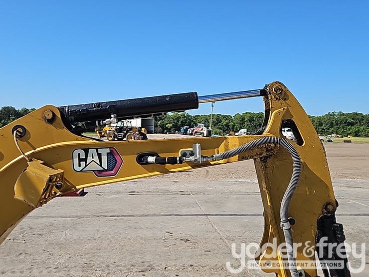 2023-caterpillar-301.7cr-image-14