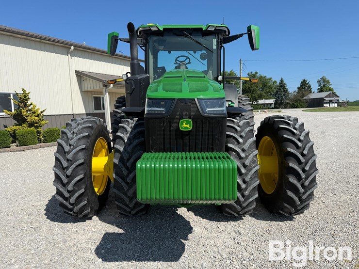 2024-john-deere-8r-340-image-2