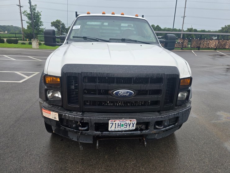 2008-ford-f550-image-23