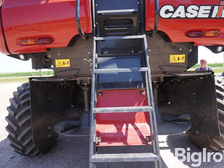 2014-case-ih-5140-image-10