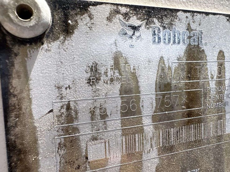 bobcat-t250-image-19