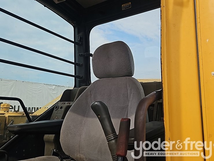 deere-80c-image-34