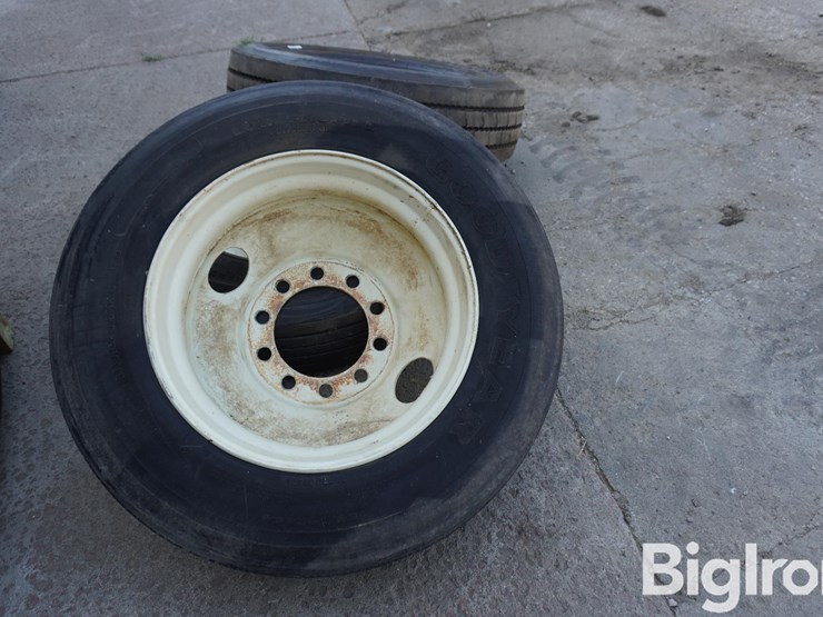 295/75r22.5-tires-&-rims-image-8