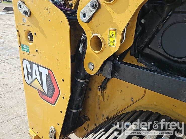 2025-caterpillar-255-image-11